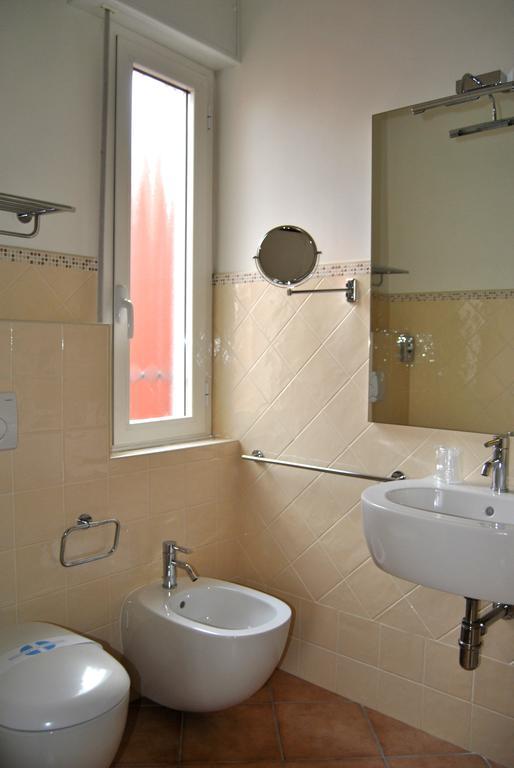 Hotel Aquila Castelfranco Emilia Kamer foto