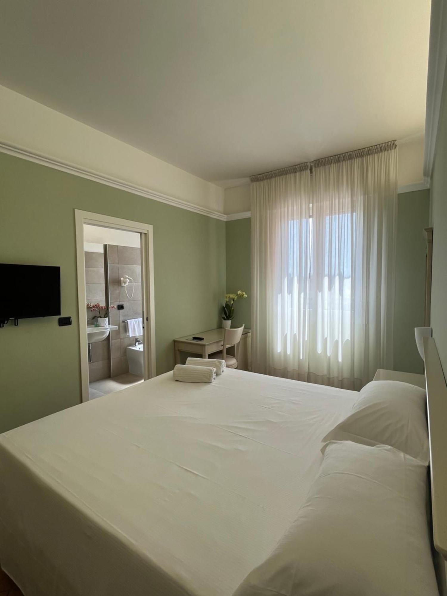 Hotel Aquila Castelfranco Emilia Buitenkant foto