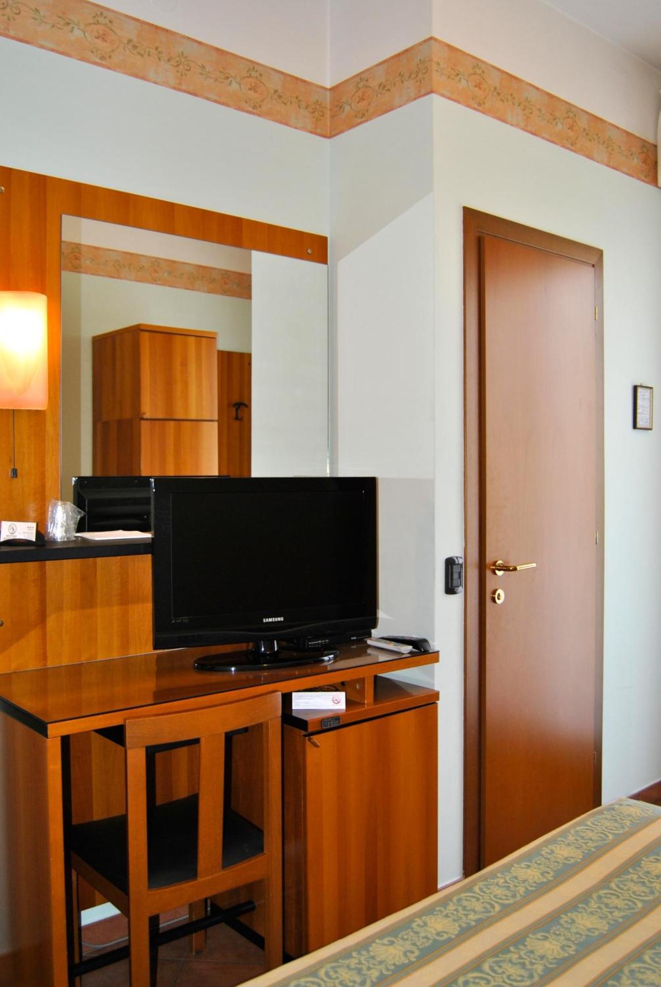 Hotel Aquila Castelfranco Emilia Kamer foto